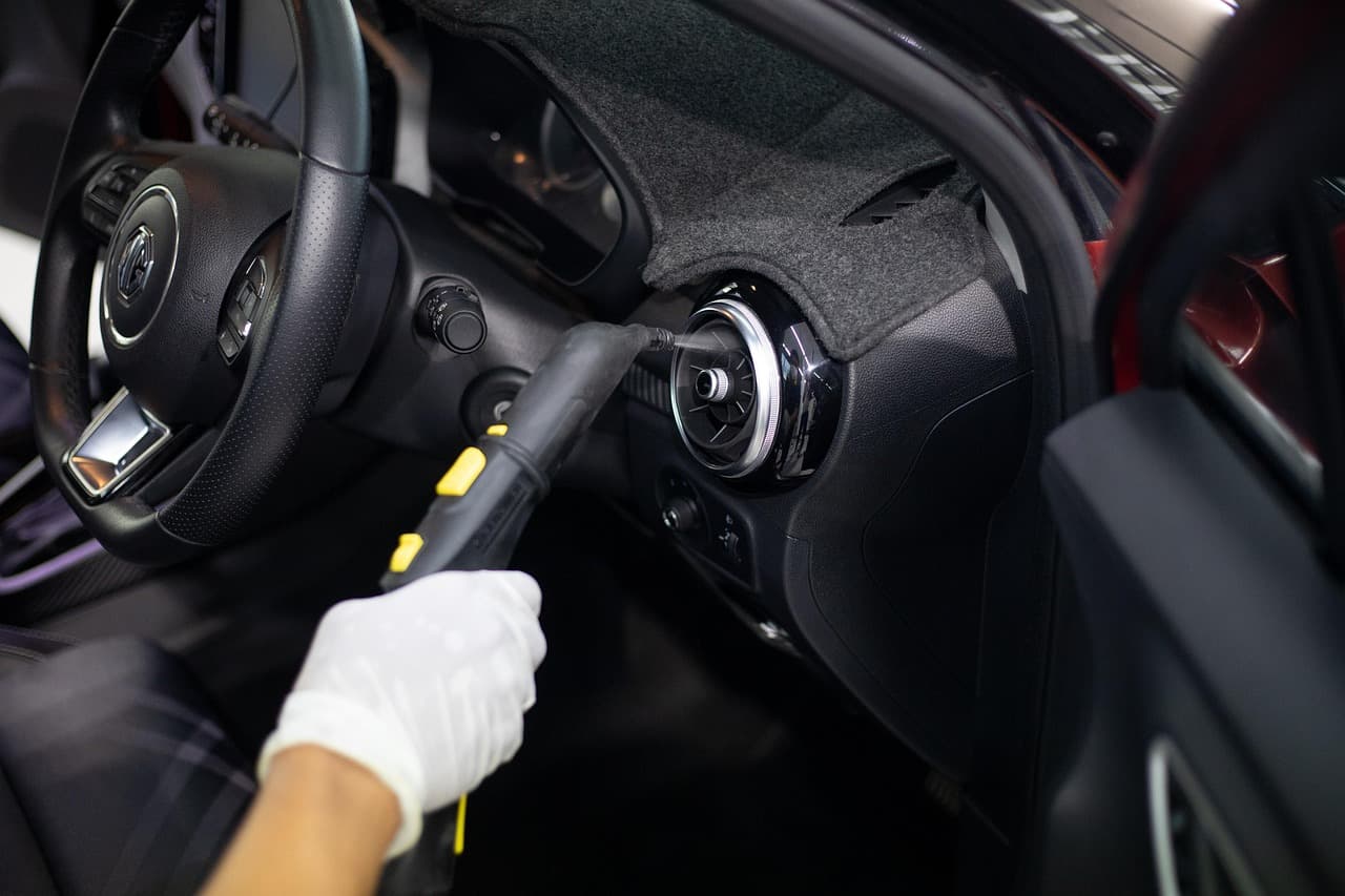 Avec le temps, la poussière, la pluie et les trajets quotidiens, votre voiture…